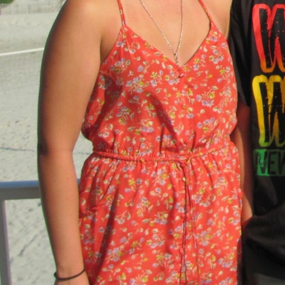 Summer dress from American Eagle-with pockets! - Picture 2 of 6